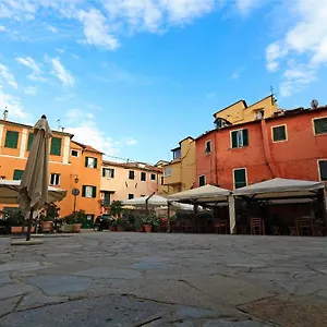 villa-chiara-marina.hotelitalianriviera.com/